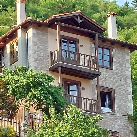 Maisonette Korfes-Κορφές-Μ Δύο Αυτόνομοι Όρoφοι Της Βίλας Κορφές Για Οικογένειες Και Μικρές Παρέες Karpenísion Dış mekan fotoğraf