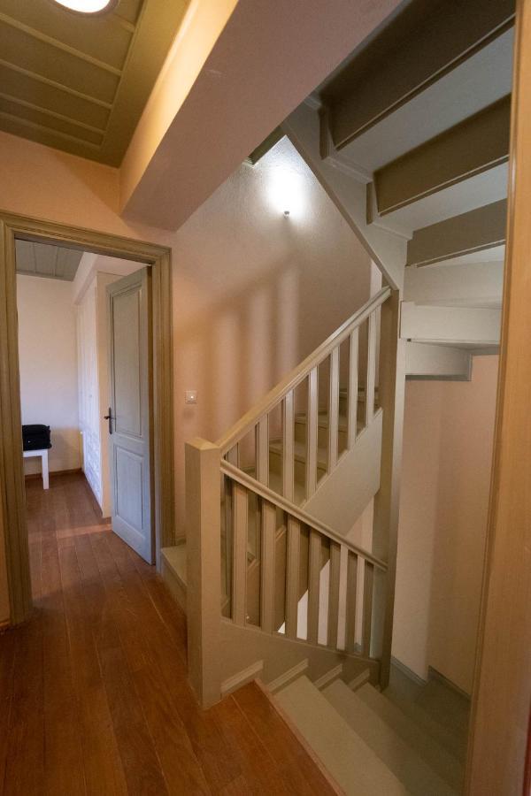Maisonette Korfes-Κορφές-Μ Δύο Αυτόνομοι Όρoφοι Της Βίλας Κορφές Για Οικογένειες Και Μικρές Παρέες Karpenísion Dış mekan fotoğraf