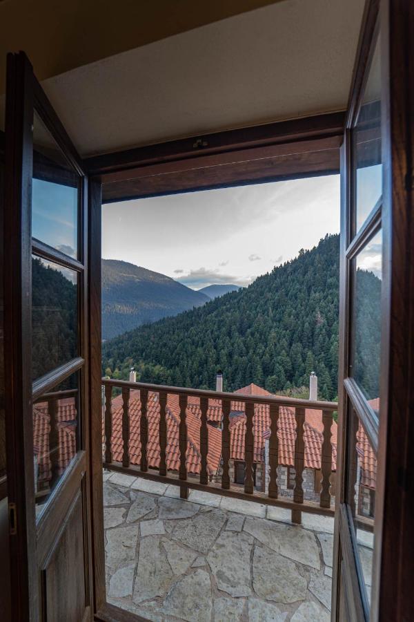 Maisonette Korfes-Κορφές-Μ Δύο Αυτόνομοι Όρoφοι Της Βίλας Κορφές Για Οικογένειες Και Μικρές Παρέες Karpenísion Dış mekan fotoğraf