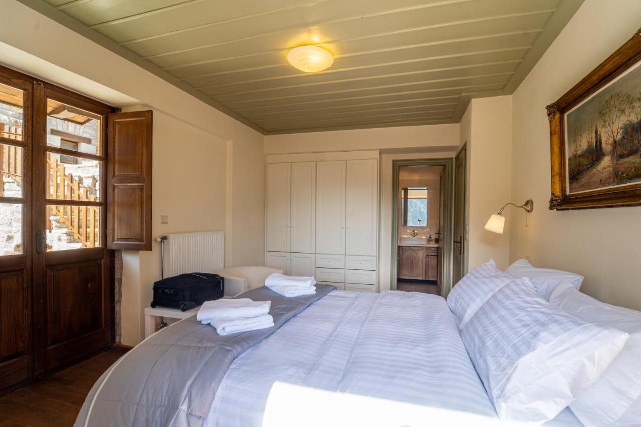 Maisonette Korfes-Κορφές-Μ Δύο Αυτόνομοι Όρoφοι Της Βίλας Κορφές Για Οικογένειες Και Μικρές Παρέες Karpenísion Dış mekan fotoğraf