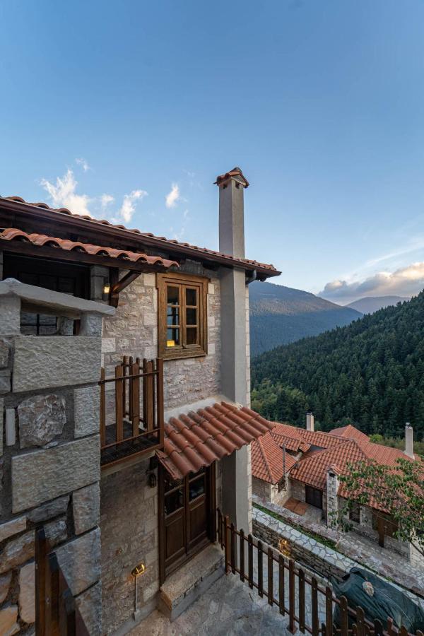 Maisonette Korfes-Κορφές-Μ Δύο Αυτόνομοι Όρoφοι Της Βίλας Κορφές Για Οικογένειες Και Μικρές Παρέες Karpenísion Dış mekan fotoğraf