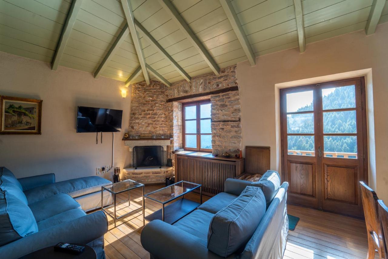 Maisonette Korfes-Κορφές-Μ Δύο Αυτόνομοι Όρoφοι Της Βίλας Κορφές Για Οικογένειες Και Μικρές Παρέες Karpenísion Dış mekan fotoğraf
