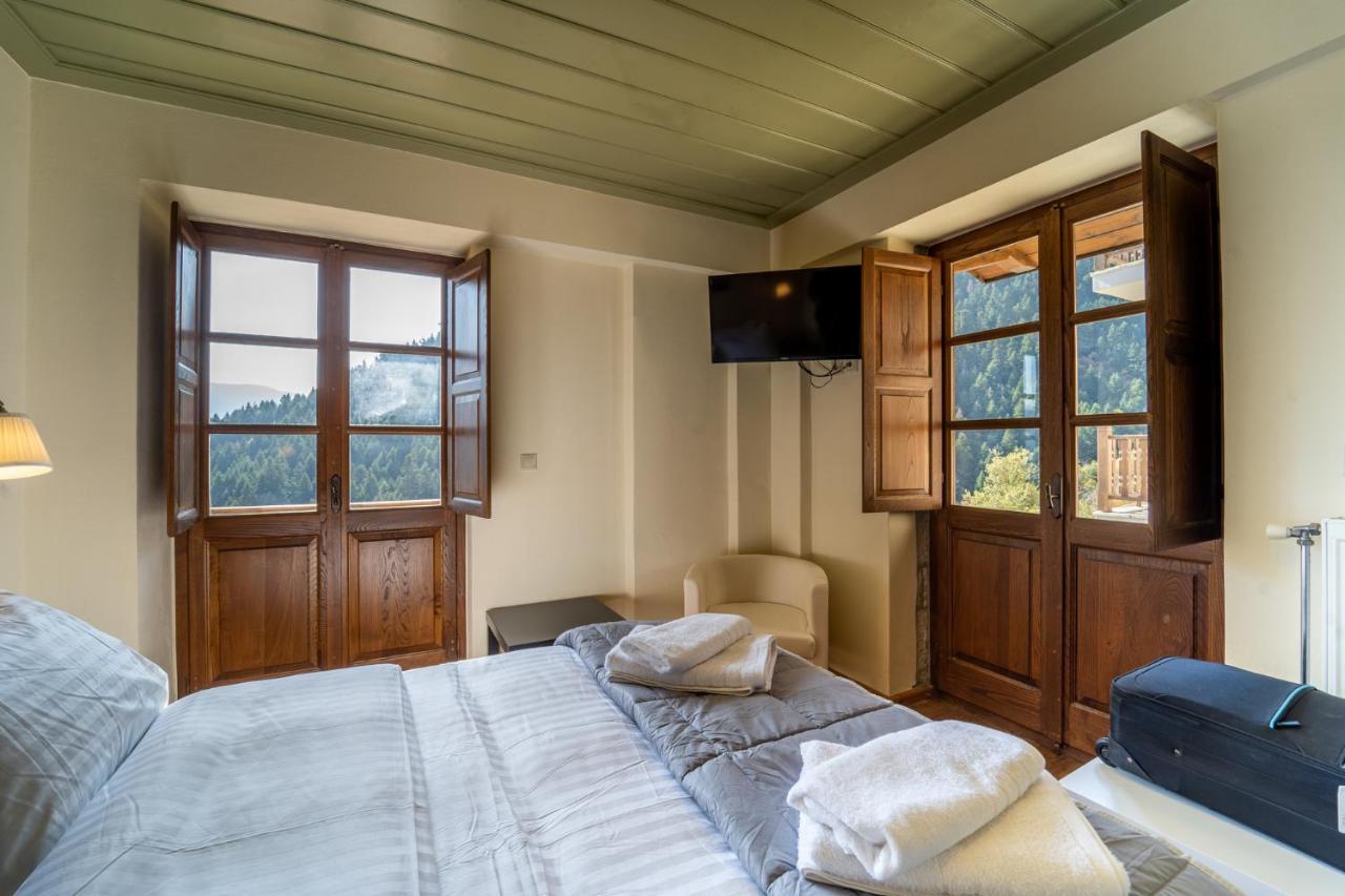Maisonette Korfes-Κορφές-Μ Δύο Αυτόνομοι Όρoφοι Της Βίλας Κορφές Για Οικογένειες Και Μικρές Παρέες Karpenísion Dış mekan fotoğraf