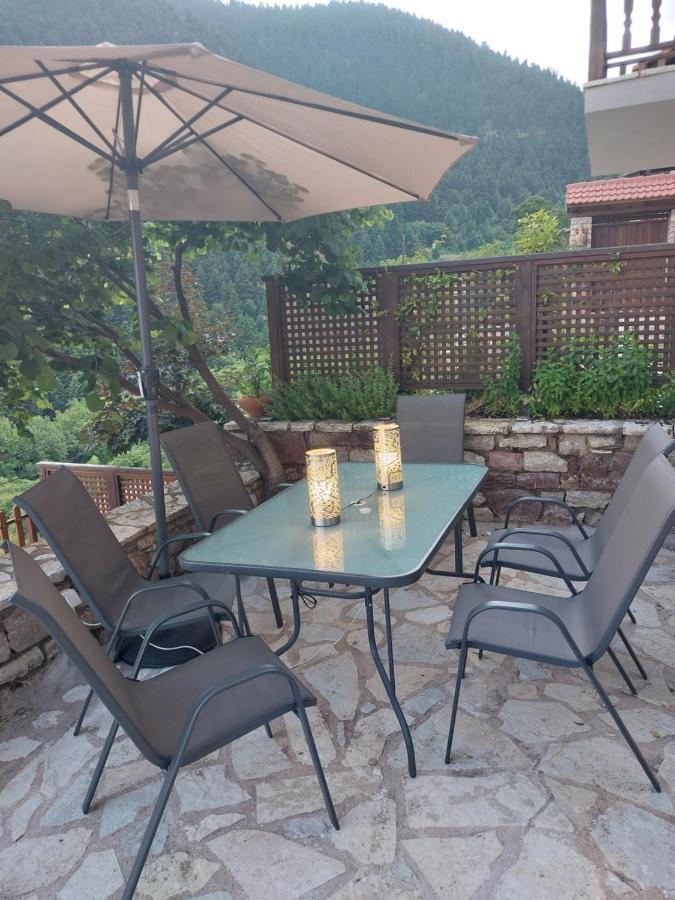 Maisonette Korfes-Κορφές-Μ Δύο Αυτόνομοι Όρoφοι Της Βίλας Κορφές Για Οικογένειες Και Μικρές Παρέες Karpenísion Dış mekan fotoğraf